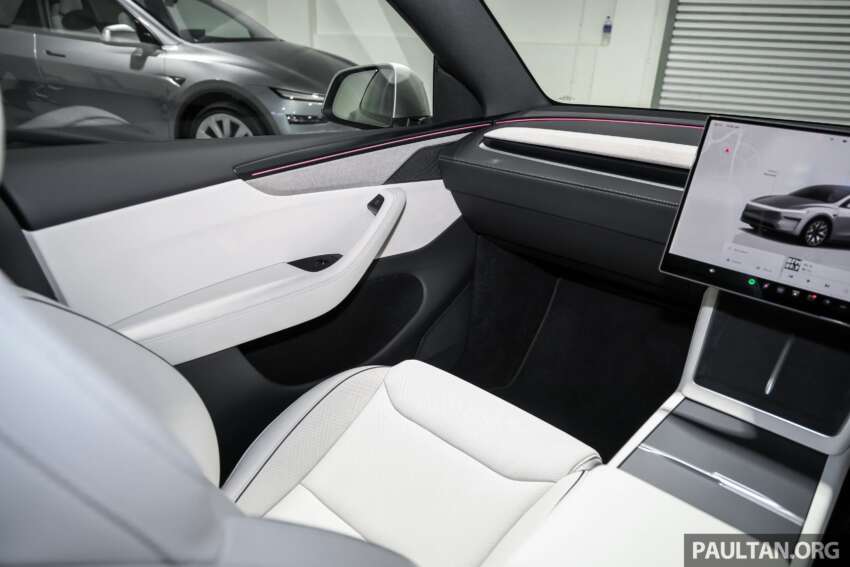 Tesla Model Y L dilancar di Malaysia – jarak roda lebih jauh, 6-tempat duduk, anggaran RM260k; Q2 2026 2059560