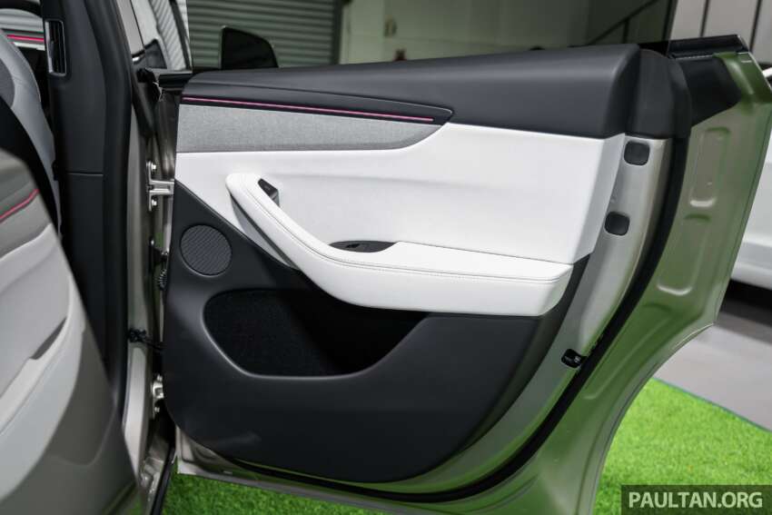 Tesla Model Y L dilancar di Malaysia – jarak roda lebih jauh, 6-tempat duduk, anggaran RM260k; Q2 2026 2059550