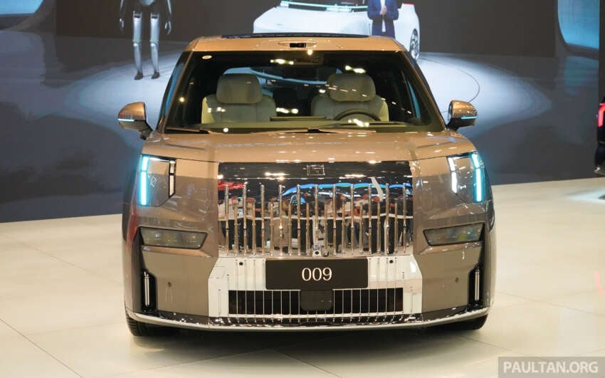 2026 Zeekr 009 facelift debuts in Beijing – new 900V system, swivel seats; up to 925 PS, 740 km CLTC 2071011