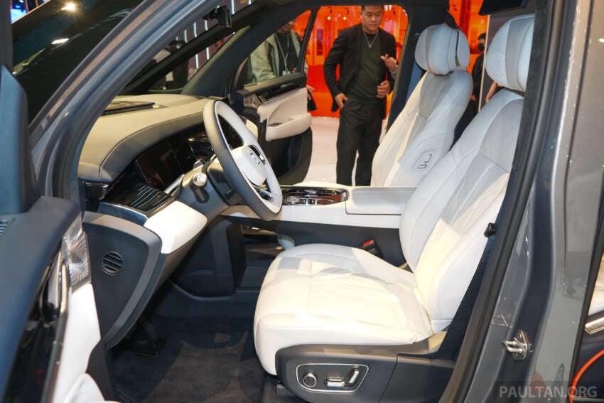 2026 Zeekr 009 facelift debuts in Beijing – new 900V system, swivel seats; up to 925 PS, 740 km CLTC 2071256