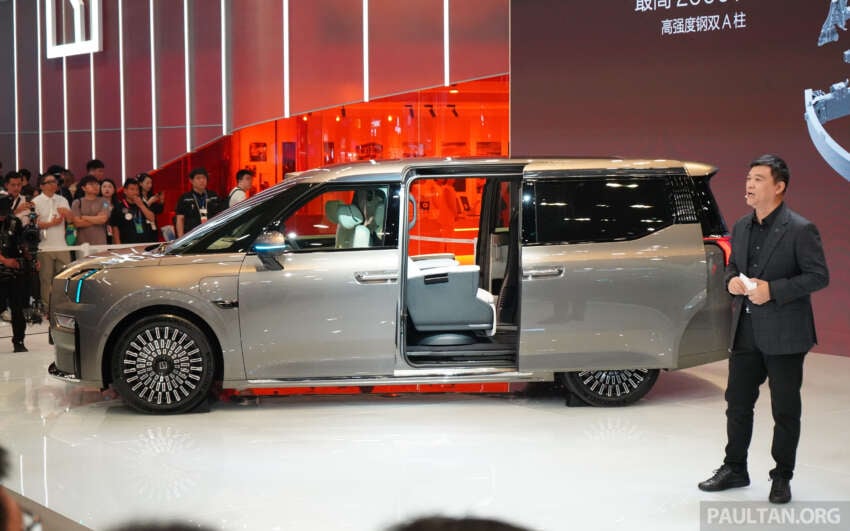 2026 Zeekr 009 facelift debuts in Beijing – new 900V system, swivel seats; up to 925 PS, 740 km CLTC 2071013