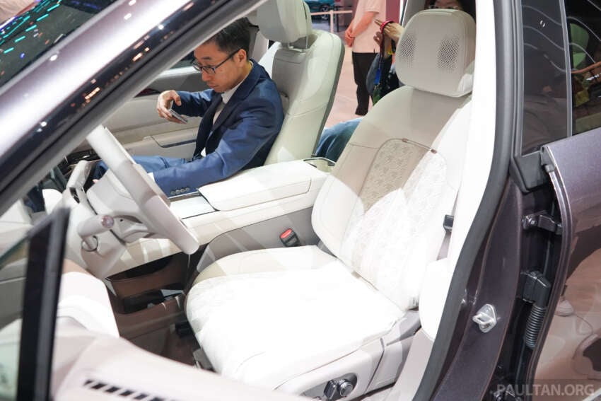 2026 Zeekr 7X facelift on display in Beijing – now 900V system; up to 795 PS, 802 km CLTC; from RM133k 2072131