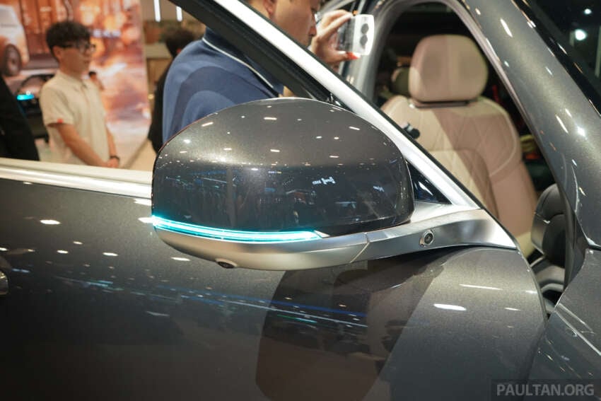 2026 Zeekr 8X on display in Beijing – 2.0T PHEV with up to 1,400 PS, 1,205 km WLTP hybrid; from RM207k 2071469