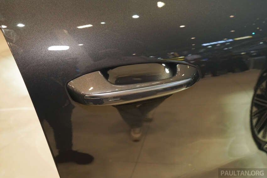 2026 Zeekr 8X on display in Beijing – 2.0T PHEV with up to 1,400 PS, 1,205 km WLTP hybrid; from RM207k 2071471