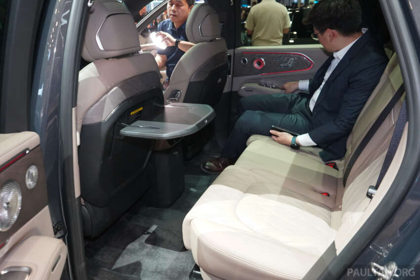2026 Zeekr 8X on display in Beijing – 2.0T PHEV with up to 1,400 PS, 1,205 km WLTP hybrid; from RM207k 2071486