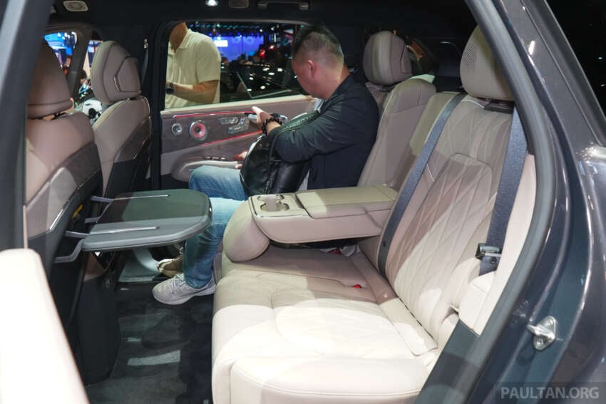 2026 Zeekr 8X on display in Beijing – 2.0T PHEV with up to 1,400 PS, 1,205 km WLTP hybrid; from RM207k 2071487