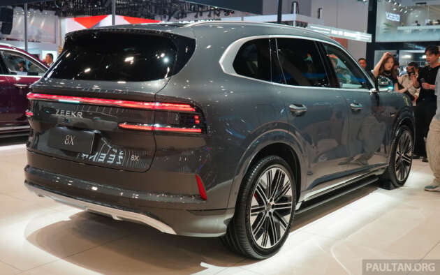 2026 Zeekr 8X on display in Beijing – 2.0T PHEV with up to 1,400 PS, 1,205 km WLTP hybrid; from RM207k