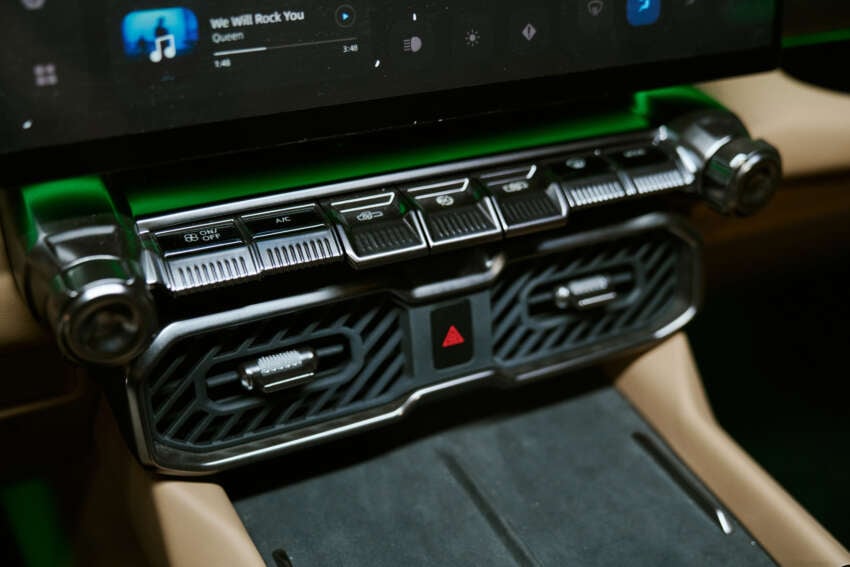 Chery KP31 – interior of diesel PHEV pick-up revealed 2063668