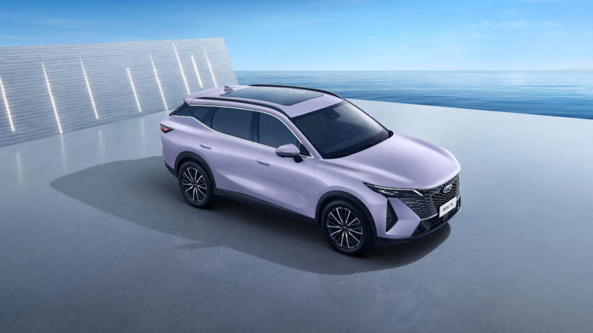 Chery Tiggo 7L in China – rebadged Omoda C7, sliding 15.6-inch touchscreen, 197 PS 1.6L turbo 4-cylinder 2062700