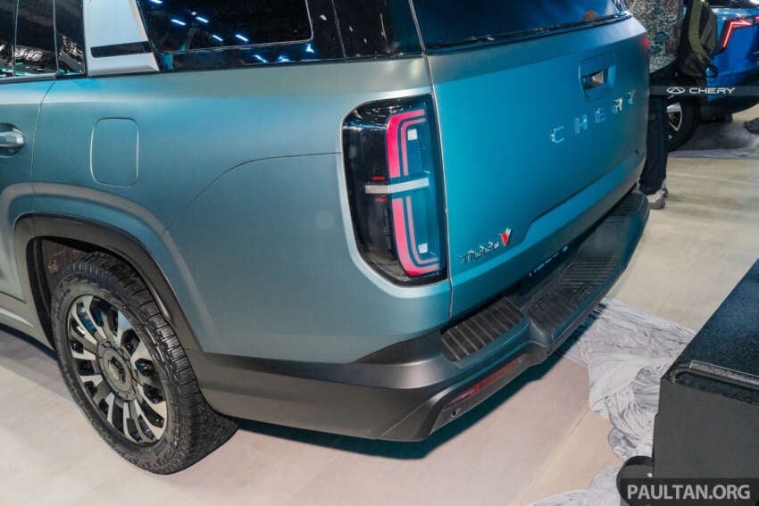 Chery Tiggo V debuts in Beijing – seven-seater SUV that can be reconfigured to a pick-up, in PHEV and ICE 2071631