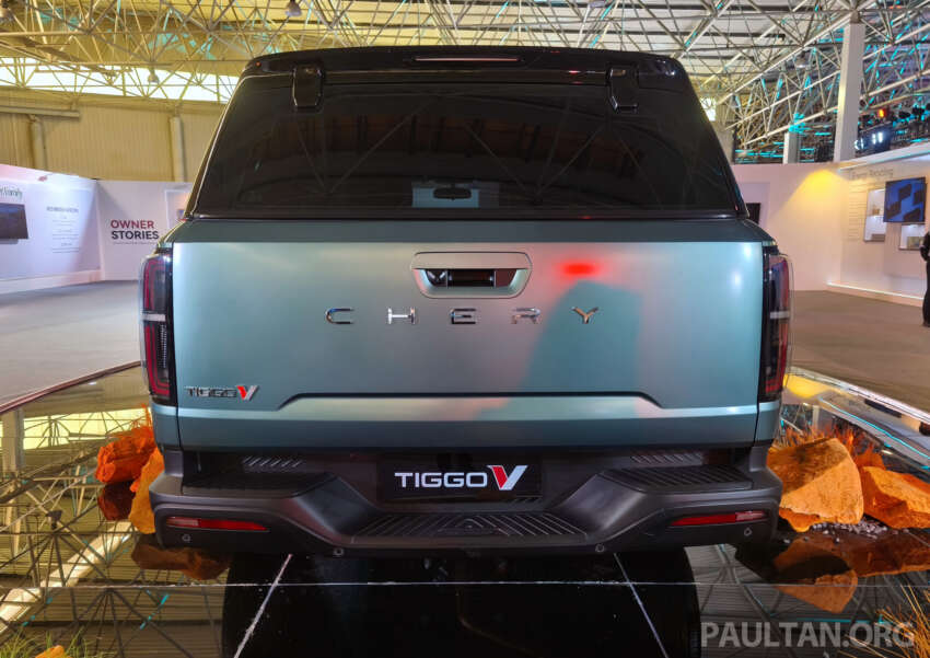 Chery Tiggo V debuts in Beijing – seven-seater SUV that can be reconfigured to a pick-up, in PHEV and ICE 2075221