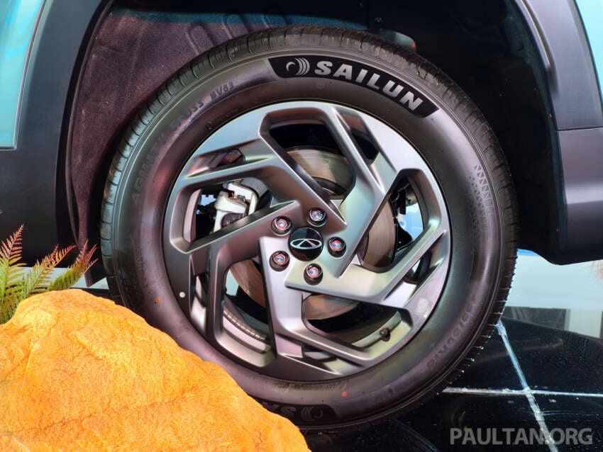 Chery Tiggo V debuts in Beijing – seven-seater SUV that can be reconfigured to a pick-up, in PHEV and ICE 2075224