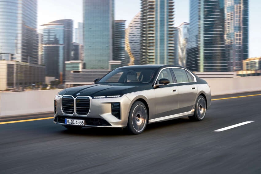 2026 BMW 7 Series facelift – G70 LCI gets Panoramic iDrive, i7 with up to 708 km WLTP range, 250 kW DCFC 2070590