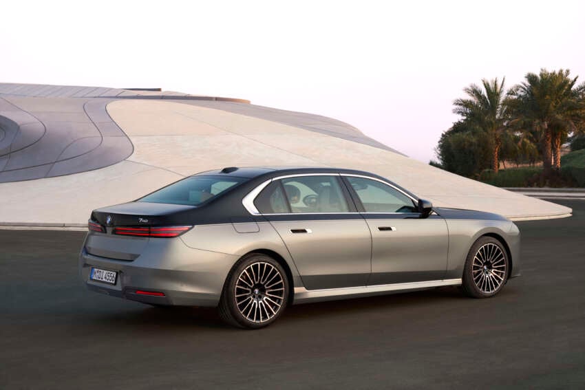 2026 BMW 7 Series facelift – G70 LCI gets Panoramic iDrive, i7 with up to 708 km WLTP range, 250 kW DCFC 2070594