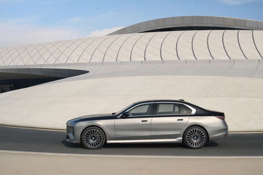 2026 BMW 7 Series facelift – G70 LCI gets Panoramic iDrive, i7 with up to 708 km WLTP range, 250 kW DCFC 2070582