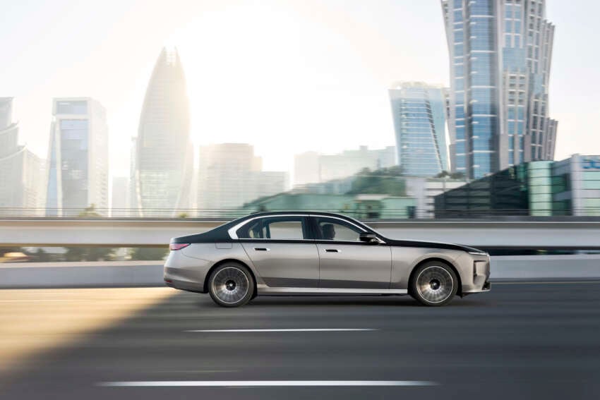 2026 BMW 7 Series facelift – G70 LCI gets Panoramic iDrive, i7 with up to 708 km WLTP range, 250 kW DCFC 2070583