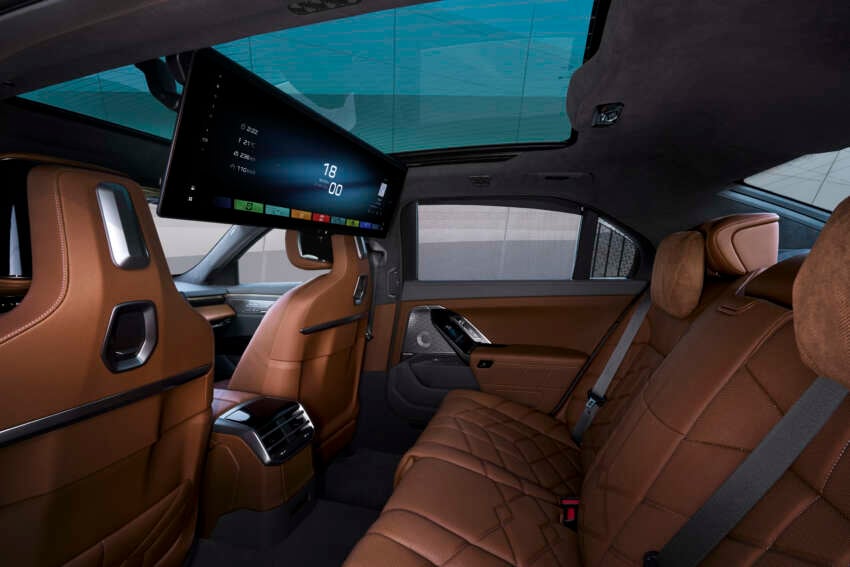 2026 BMW 7 Series facelift – G70 LCI gets Panoramic iDrive, i7 with up to 708 km WLTP range, 250 kW DCFC 2070625
