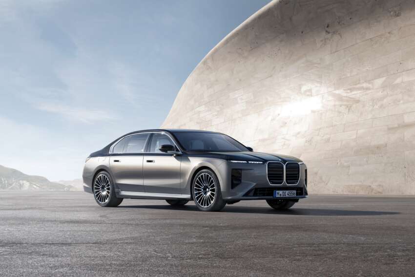 2026 BMW 7 Series facelift – G70 LCI gets Panoramic iDrive, i7 with up to 708 km WLTP range, 250 kW DCFC 2070632