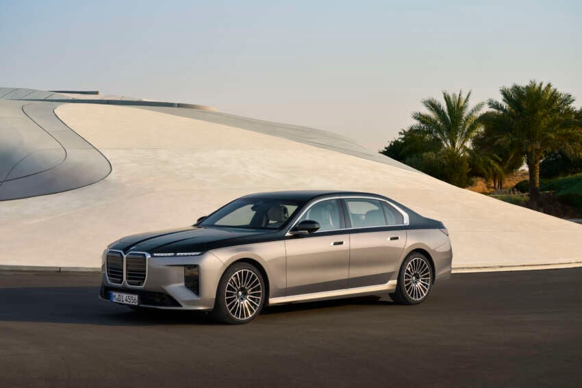 2026 BMW 7 Series facelift – G70 LCI gets Panoramic iDrive, i7 with up to 708 km WLTP range, 250 kW DCFC 2070588
