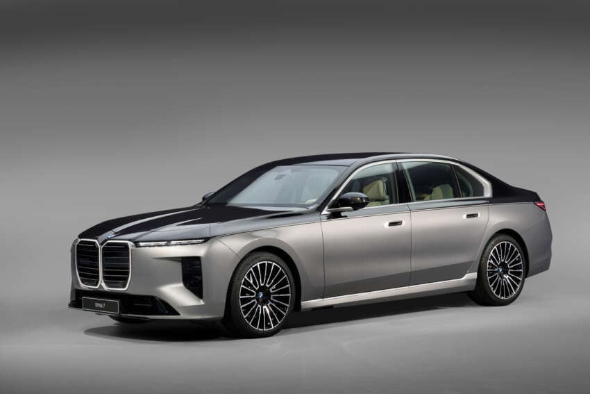 2026 BMW 7 Series facelift – G70 LCI gets Panoramic iDrive, i7 with up to 708 km WLTP range, 250 kW DCFC 2070102