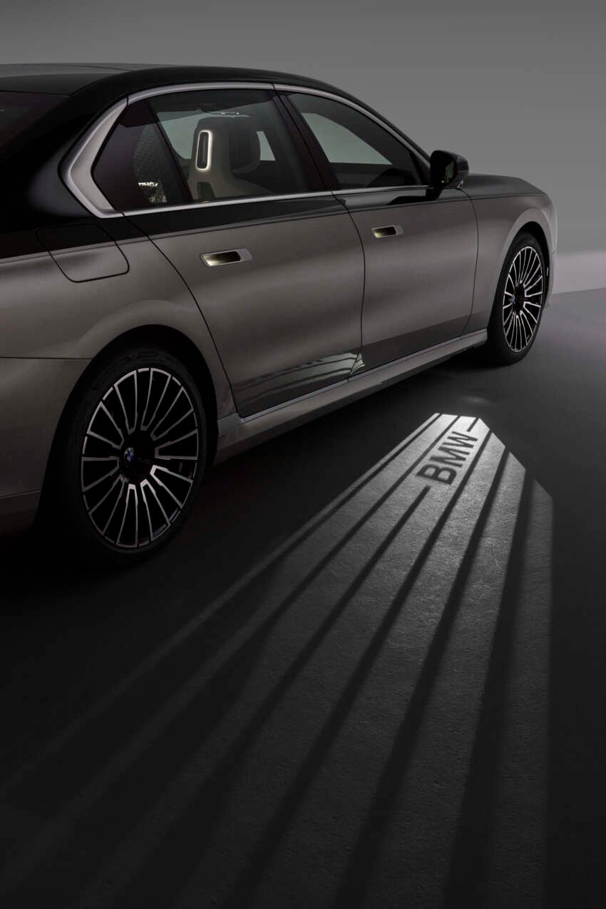 2026 BMW 7 Series facelift – G70 LCI gets Panoramic iDrive, i7 with up to 708 km WLTP range, 250 kW DCFC 2070107