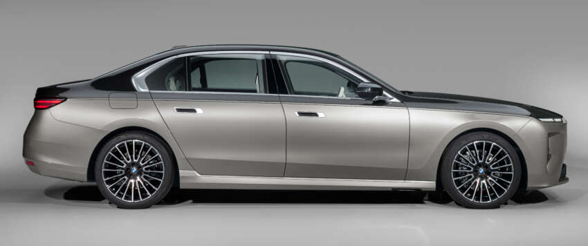 2026 BMW 7 Series facelift – G70 LCI gets Panoramic iDrive, i7 with up to 708 km WLTP range, 250 kW DCFC 2070108
