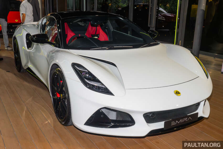 Lotus Cars raikan 30-tahun berada di Malaysia, pamer model bersejarah dan umum rancangan masa depan 2068757