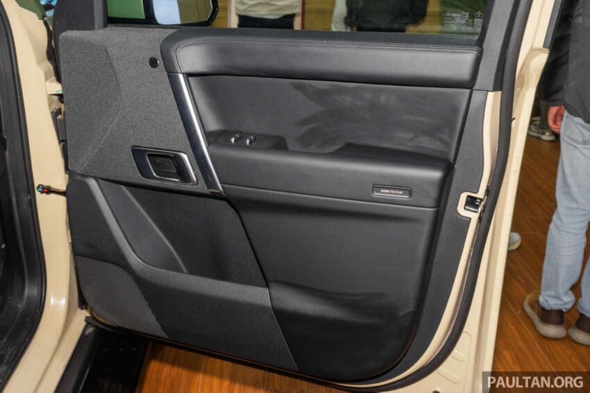iCaur V27 shown in RHD – boxy REEV SUV with up to 455 PS, 210 km CLTC EV range coming to Malaysia 2072539