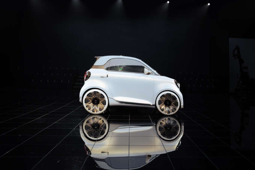 smart Concept #2 previews 2-seat EV – under 300 km range, Oct debut, coming to Malaysia under Proton? 2070476