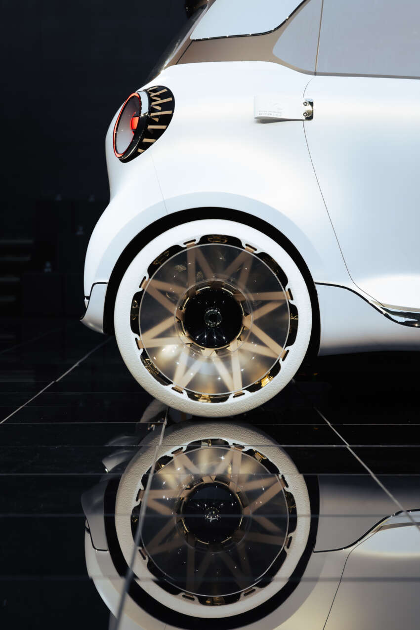 smart Concept #2 previews 2-seat EV – under 300 km range, Oct debut, coming to Malaysia under Proton? 2070479