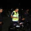 Polis Selangor keluarkan 200 saman trafik dalam Op Bersepadu Samseng Jalanan di Plaza Tol Bukit Raja