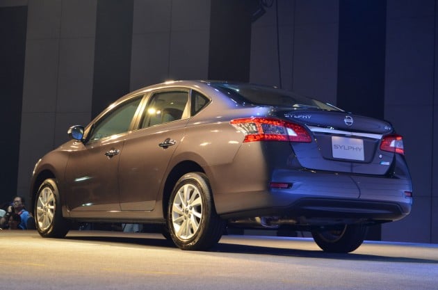 DSC_0184b Nissan Sylphy launched in Thailand – new model gets improved 1.6, new 1.8, CVT; from 746,000 baht