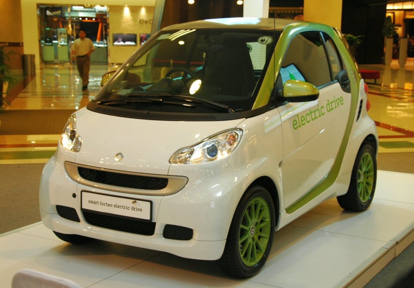 smart fortwo electric drive on display at 1 Utama 74544