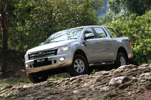 TESTED: Ford Ranger XLT 2.2 Manual driven in all jungles – the concrete one and the green-muddy one