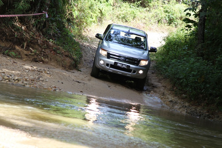 TESTED: Ford Ranger XLT 2.2 Manual driven in all jungles – the concrete one and the green-muddy one 116827