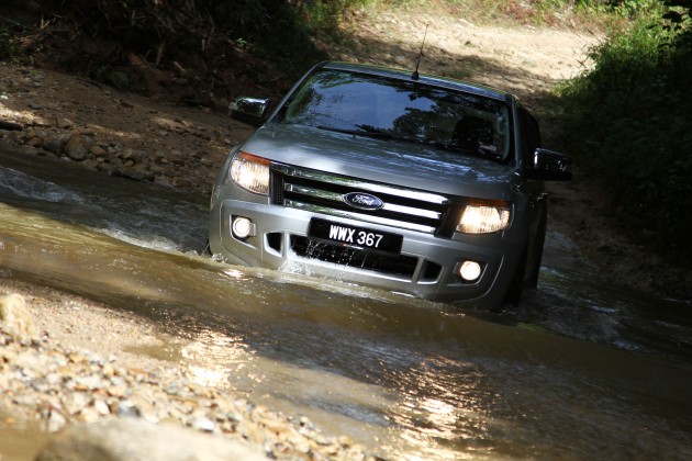 TESTED: Ford Ranger XLT 2.2 Manual driven in all jungles – the concrete one and the green-muddy one