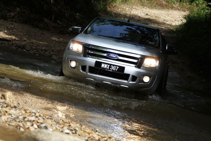 TESTED: Ford Ranger XLT 2.2 Manual driven in all jungles – the concrete one and the green-muddy one 116836