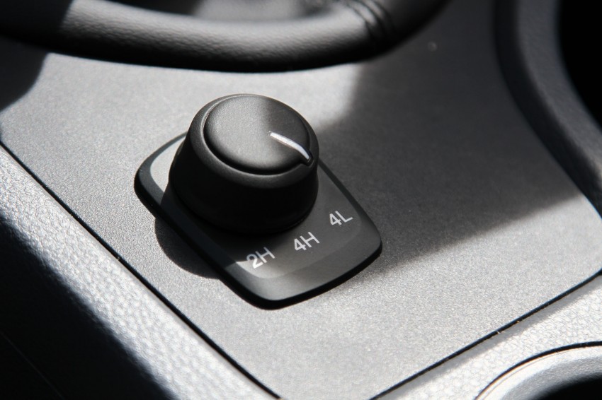 TESTED: Ford Ranger XLT 2.2 Manual driven in all jungles – the concrete one and the green-muddy one 116888