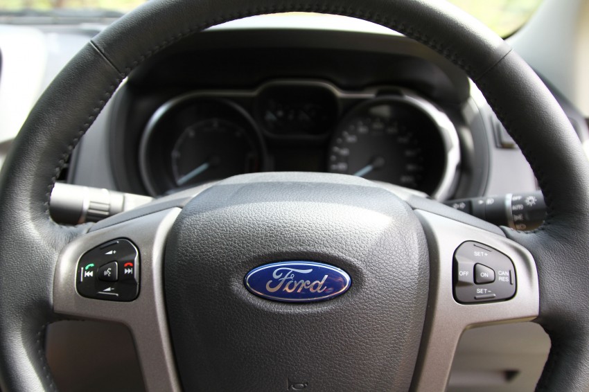 TESTED: Ford Ranger XLT 2.2 Manual driven in all jungles – the concrete one and the green-muddy one 116894