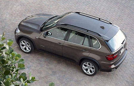 E70 BMW X5 gets the mid-life LCI treatment!