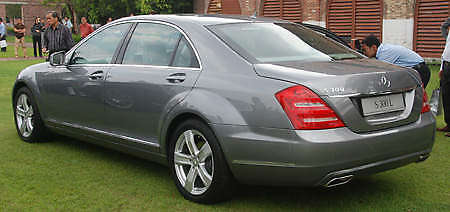 Facelifted Mercedes-Benz S-Class finally arrives!